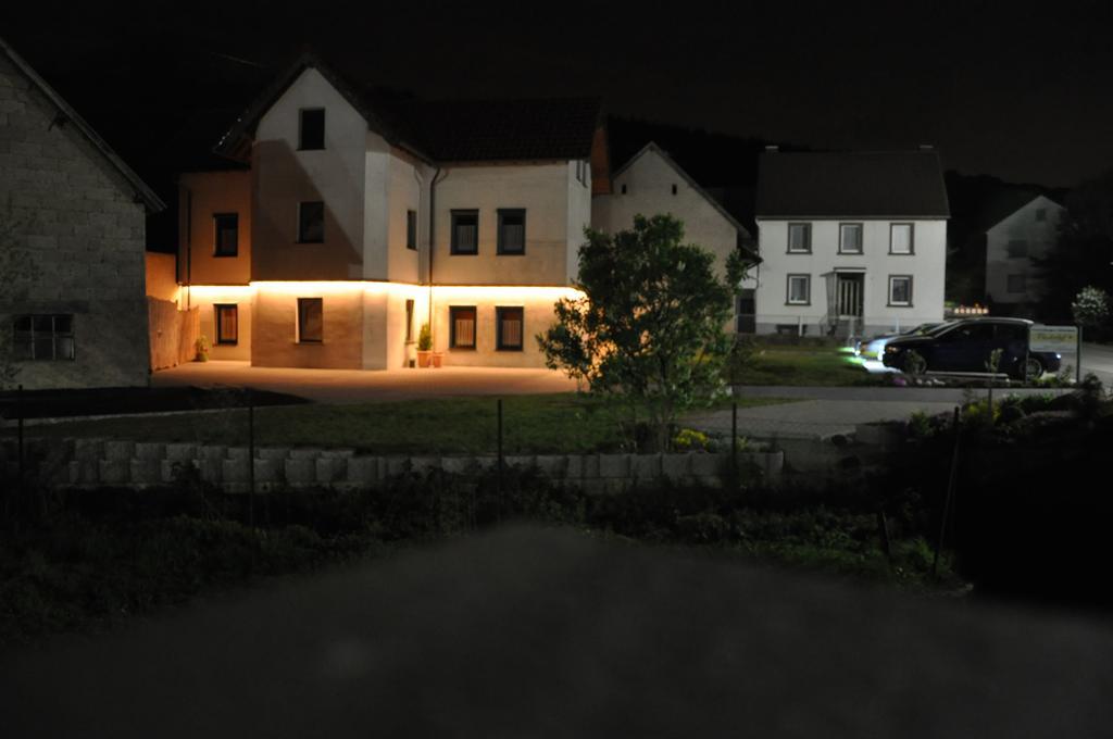 Fliederhof Ferienwohnungen Herresbach Bilik gambar