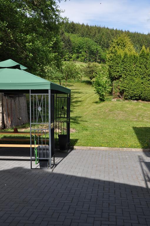 Fliederhof Ferienwohnungen Herresbach Bilik gambar